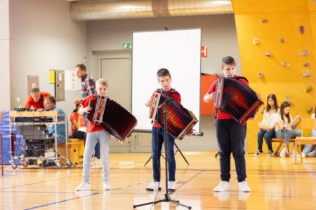PIVKA DRŽAVNO TEKMOVANJE MLADIH ČEBELARJEV 11.5.2024 - Valter Leban-0972 (Small)